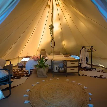 Lyxtält Rock Oak Glamping 3 *