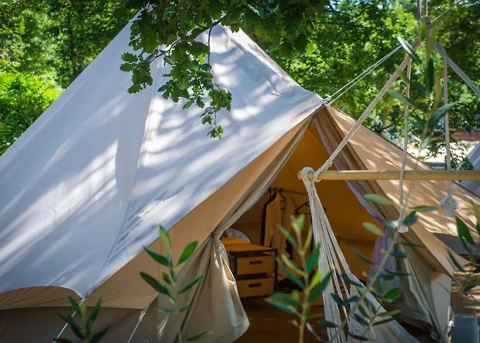 Rock Oak Glamping 3 * Imotski