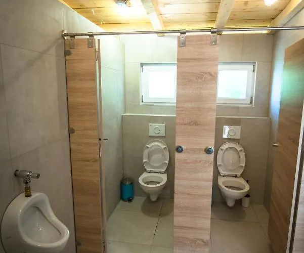 Rock Oak Glamping 3 * Imotski