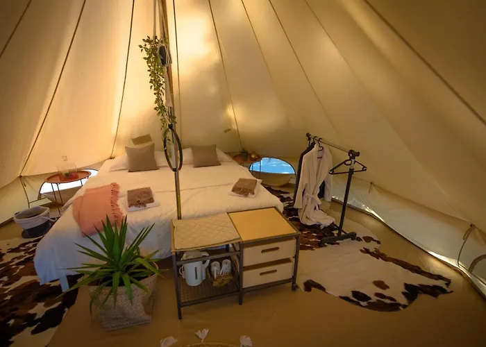 Luksuzni šator Rock Oak Glamping 3 *