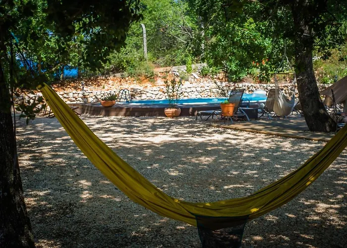Rock Oak Glamping 3 * Imotski