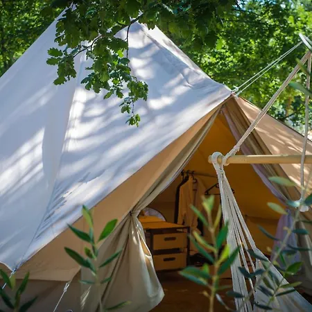 Rock Oak Glamping 3 * Imotski