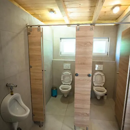 Rock Oak Glamping 3 * Imotski