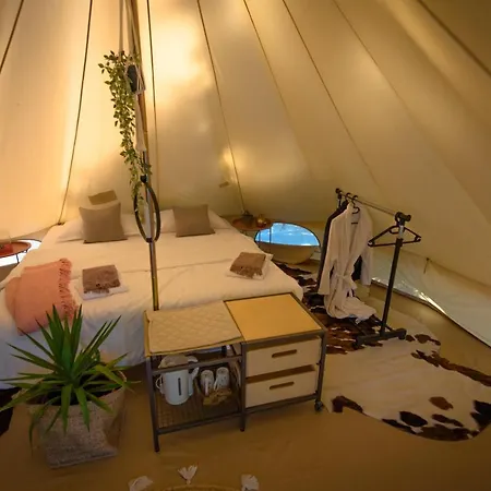 Luksusowy namiot Rock Oak Glamping 3 *