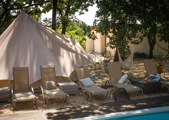 Campo de lujo Rock Oak Glamping 3